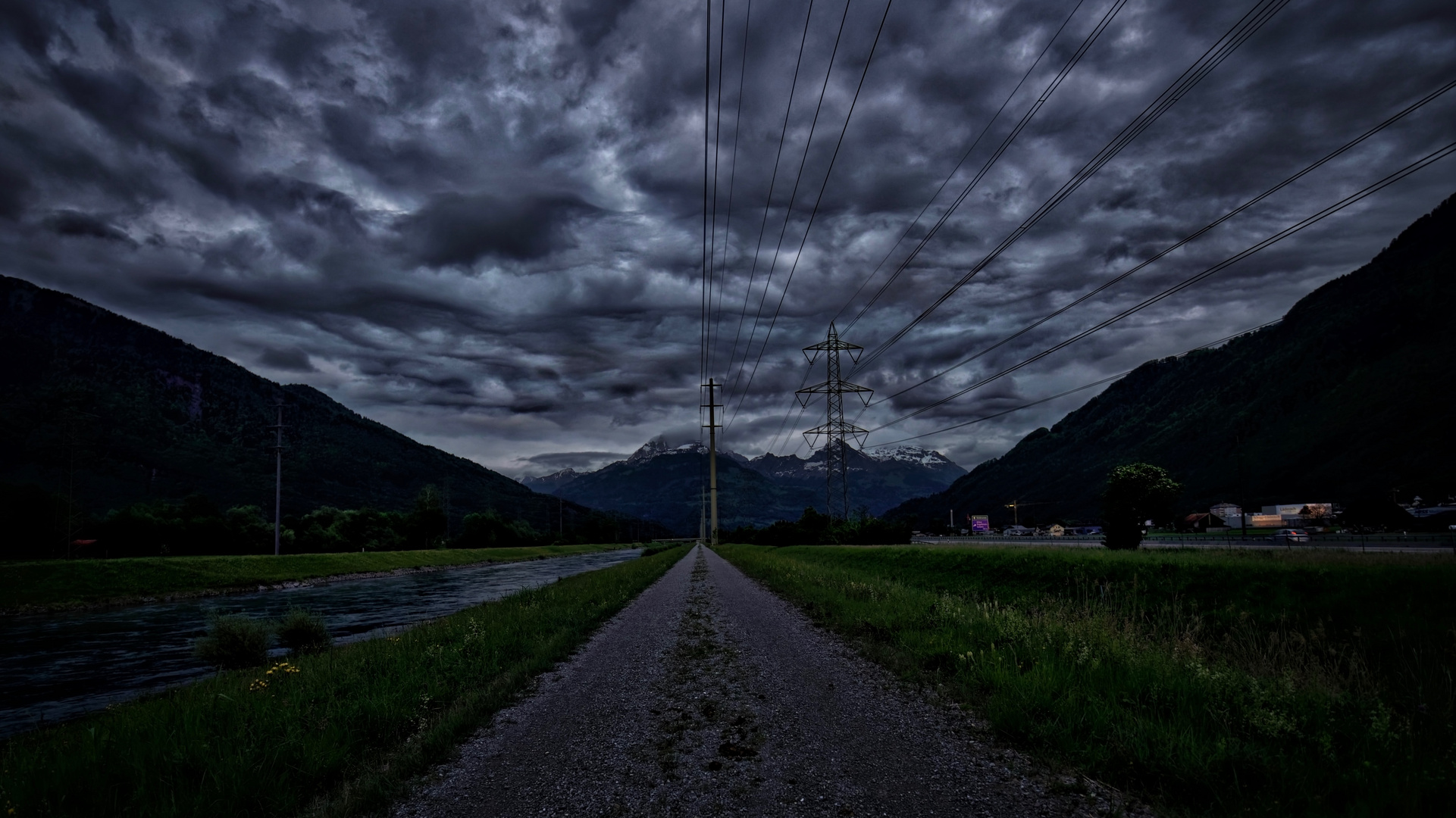 Düsteres Wolkenspiel