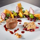 Duett vom Kalb,Filet und Bries Szechuan-Granatapfel Jus,Patisson und Erdnusspolenta