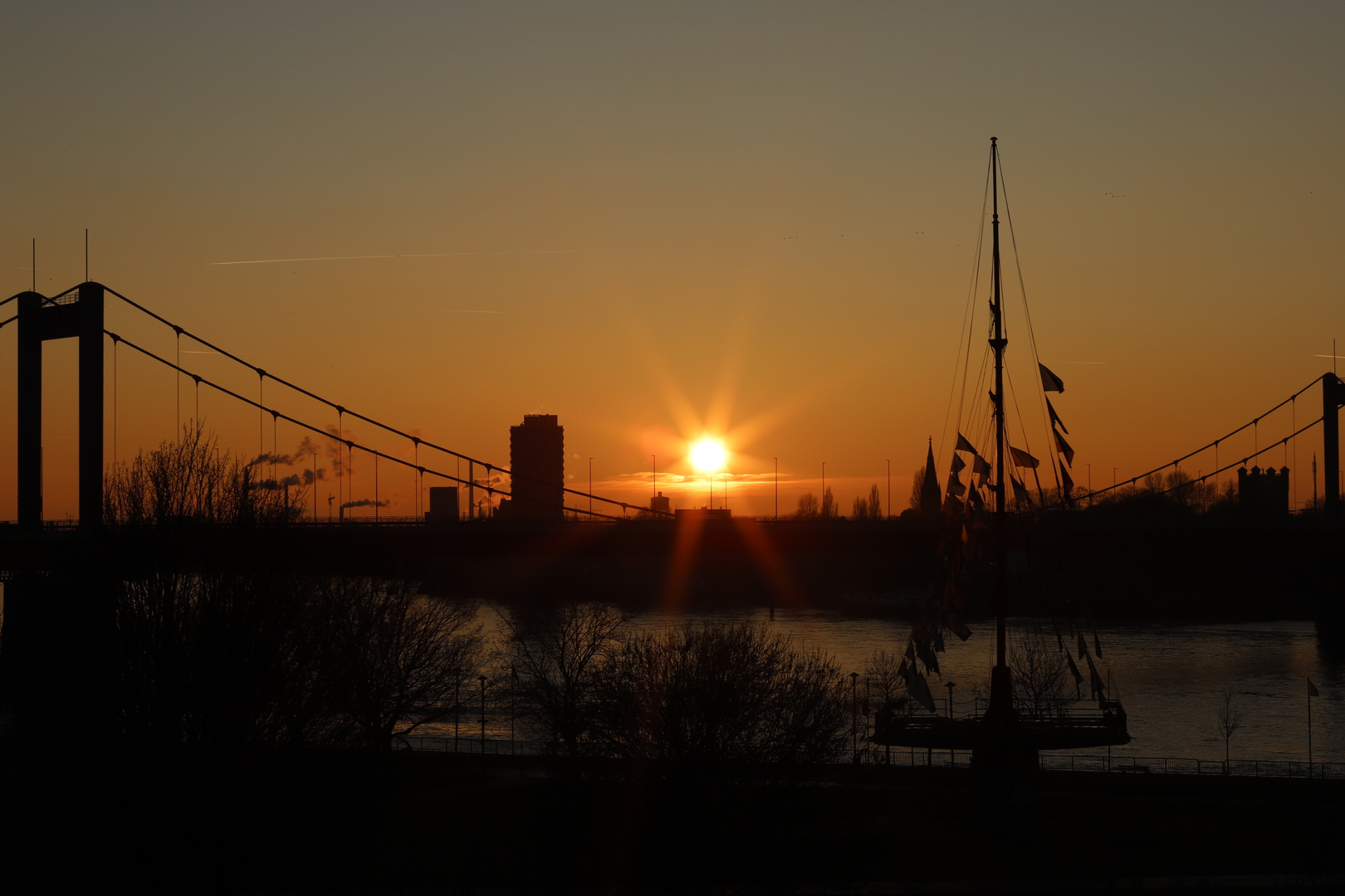 Duisburg Foto & Bild sonnenuntergänge, himmel & universum, ruhrpott