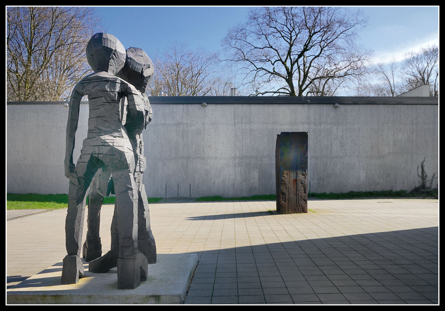 Duisburg  -  Am Lehmbruck Museum