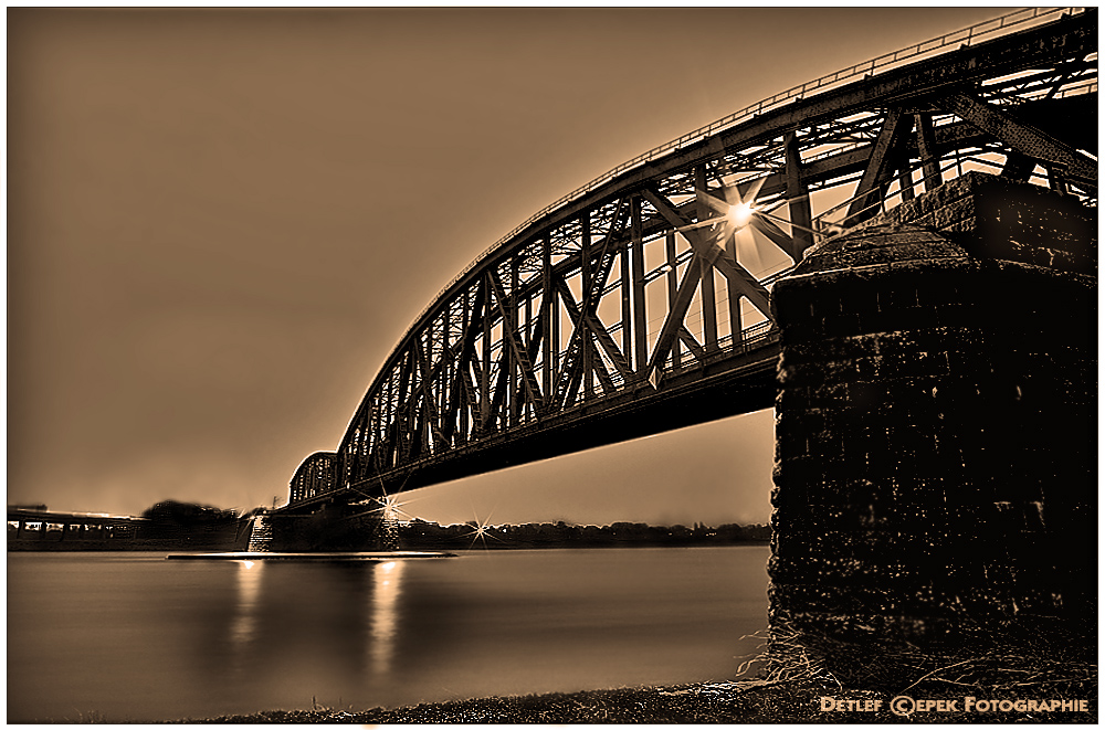 Duisburg-Baerler Eisenbahnrheinbrücke