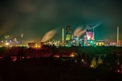 Duisburg bei Nacht.