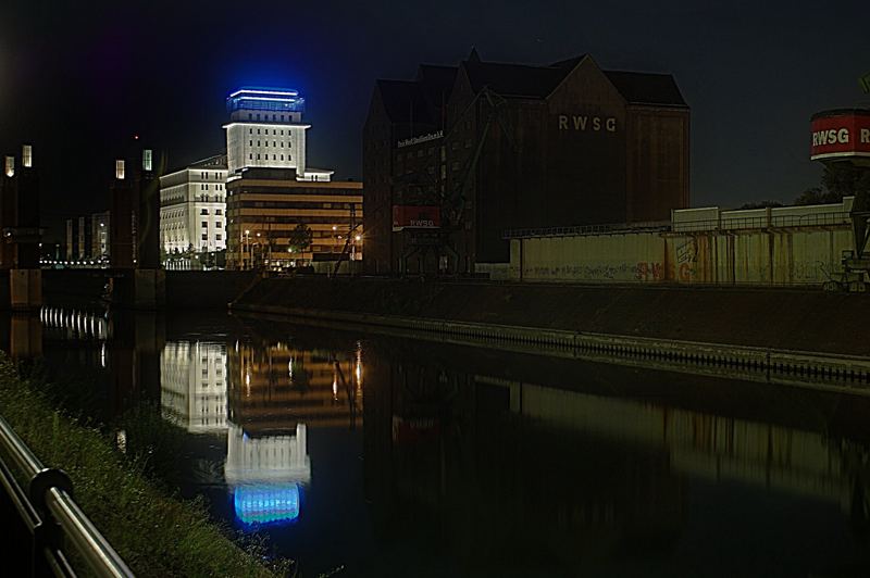 Duisburg bei Nacht