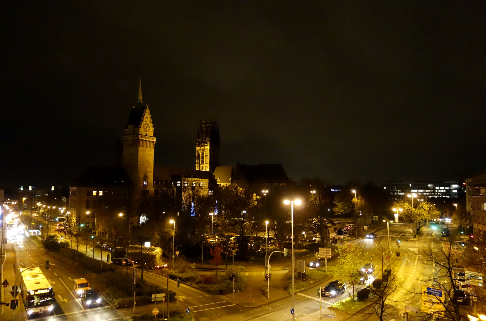 Duisburg bei Nacht