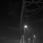 Duisburg Brücke bei Nacht S/W