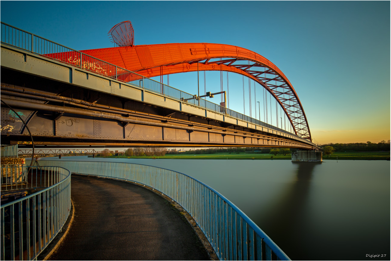 Duisburg Brücke der Solidarität 2023-01