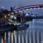 Duisburg Einfahrt Außenhafen .....