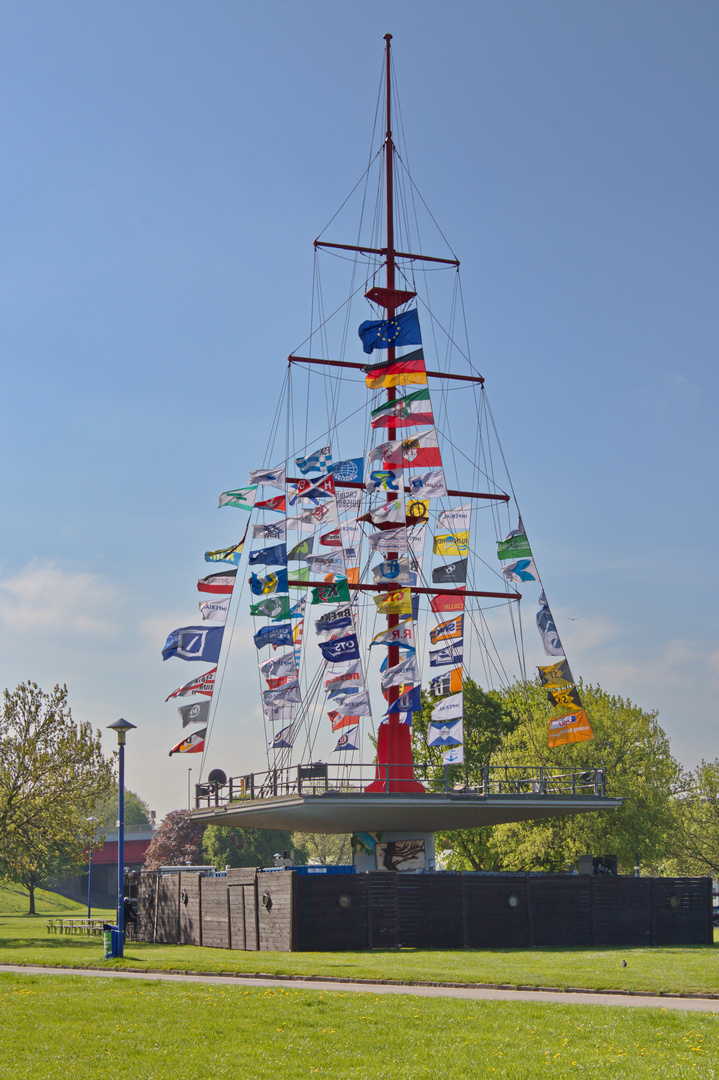 Duisburg Flaggenmast Mühlenweide