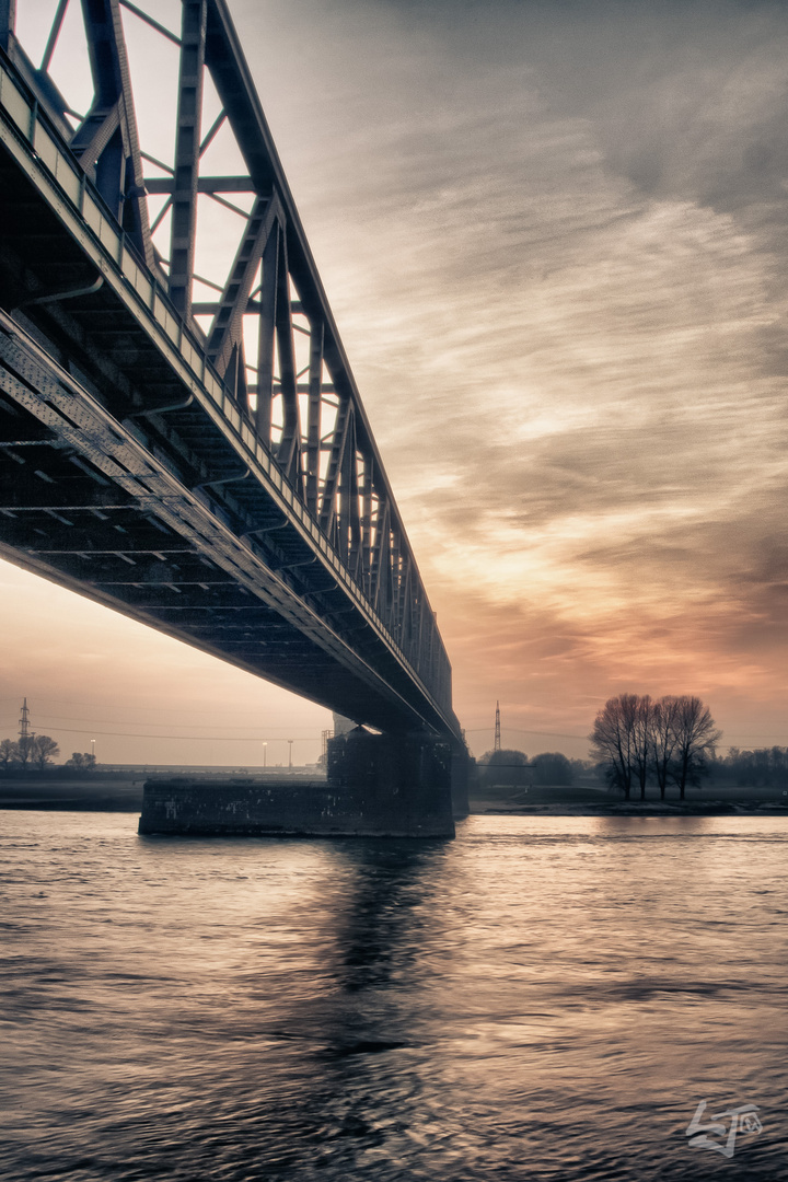 Duisburg-Hochfelder Eisenbahnbrücke