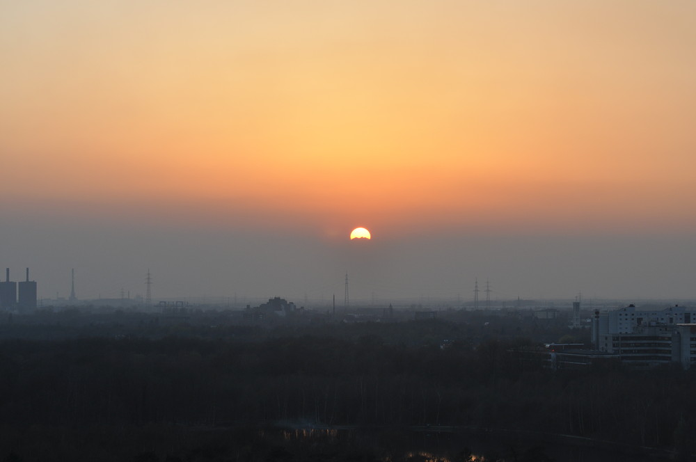 Duisburg im Sonnenuntergang