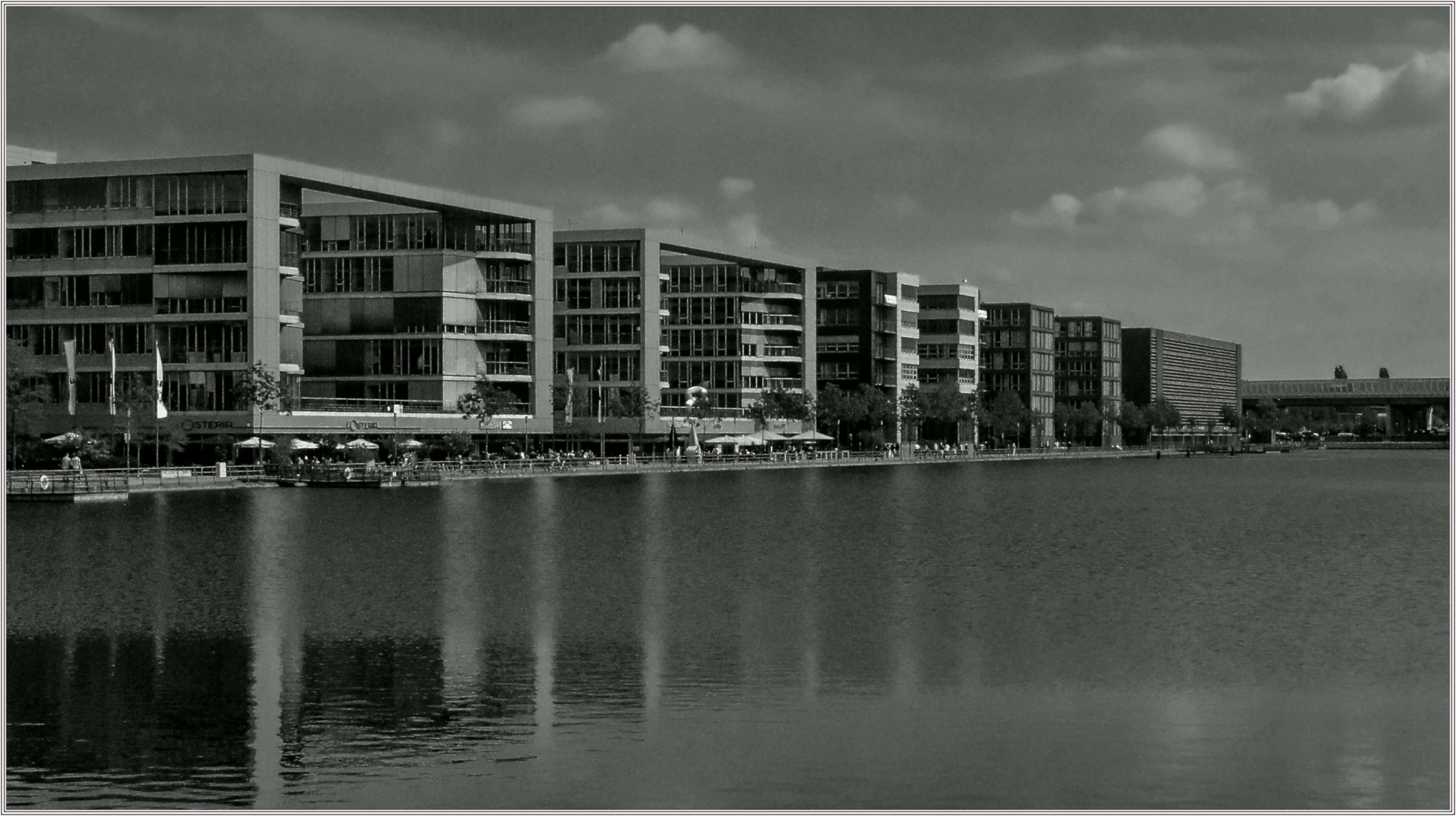 Duisburg - Innenhafen (08)