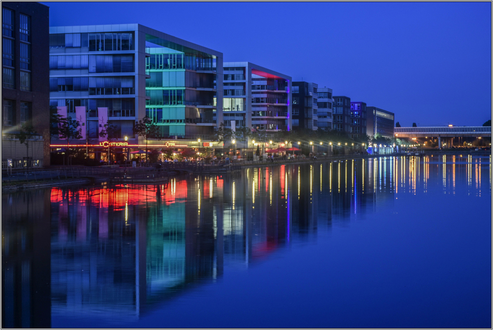 Duisburg - Innenhafen (1 )