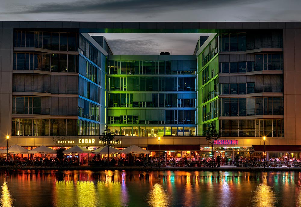 Duisburg Innenhafen, 2. August 2007, 22.oo Uhr