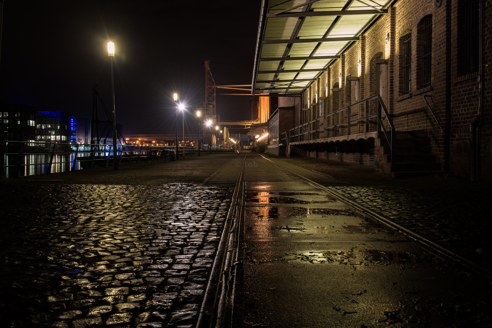 Duisburg. Innenhafen. I