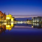 Duisburg - Innenhafen in der Abenddämmerung