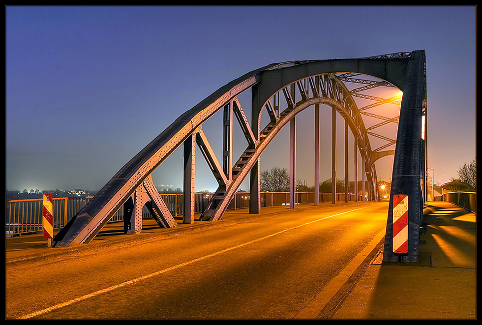 Duisburg-Ruhrort- Bassinbrücke