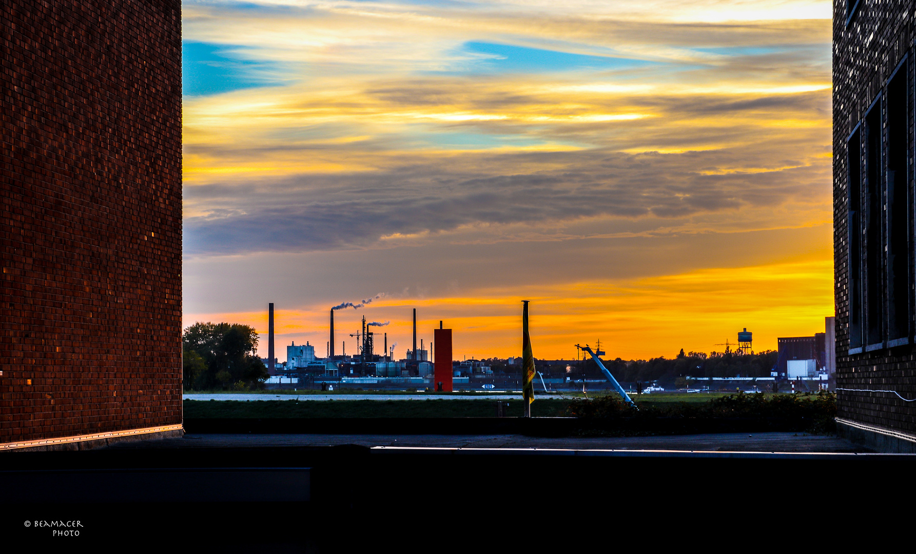 Duisburg Ruhrorter Hafen /  Rheinorange