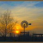 Duisburg - Sonnenuntergang am Windrad am Landschaftspark