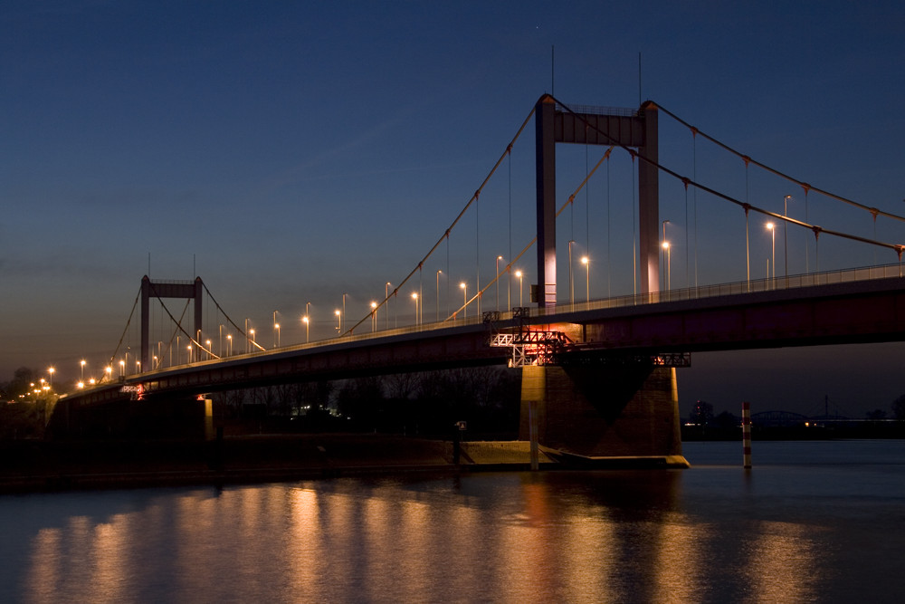 Duisburger Brücke