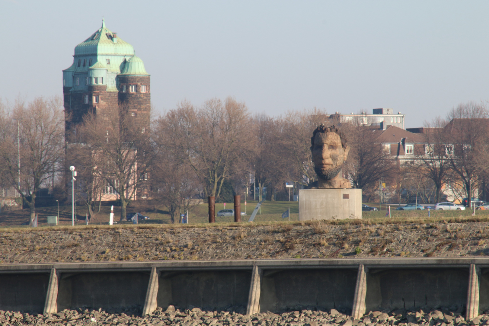 Duisburger Hafen - Echo des Poseidon 