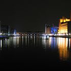 Duisburger Innenhafen bei Nacht 2