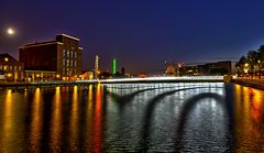 Duisburger Innenhafen - Blick auf die Brücke