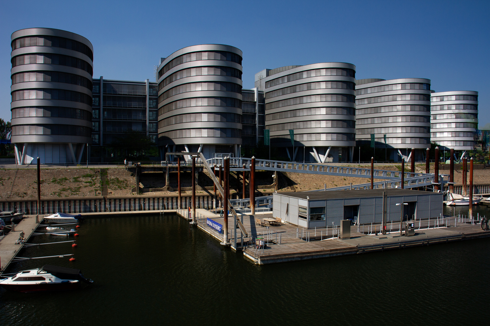 Duisburger Innenhafen Bürokomplex