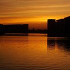 Duisburger Innenhafen im Licht der Abendsonne