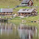 Duisitzkarseehütte mit Spiegelungen