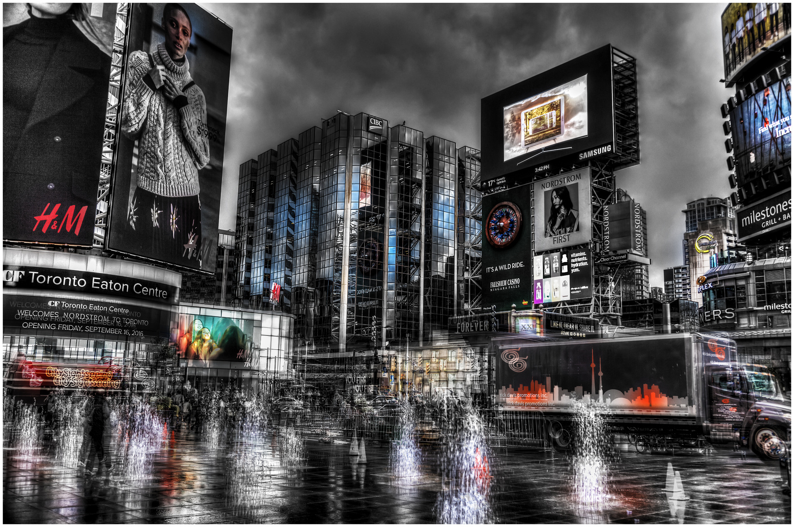 [Dundas Square 2]