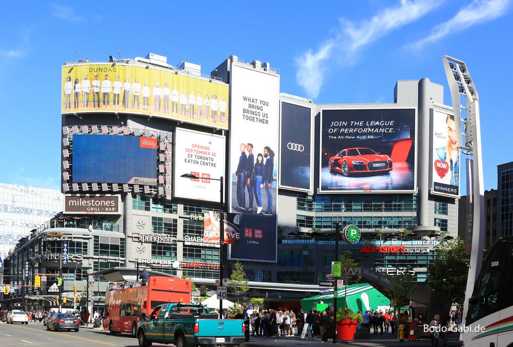 Dundas Square