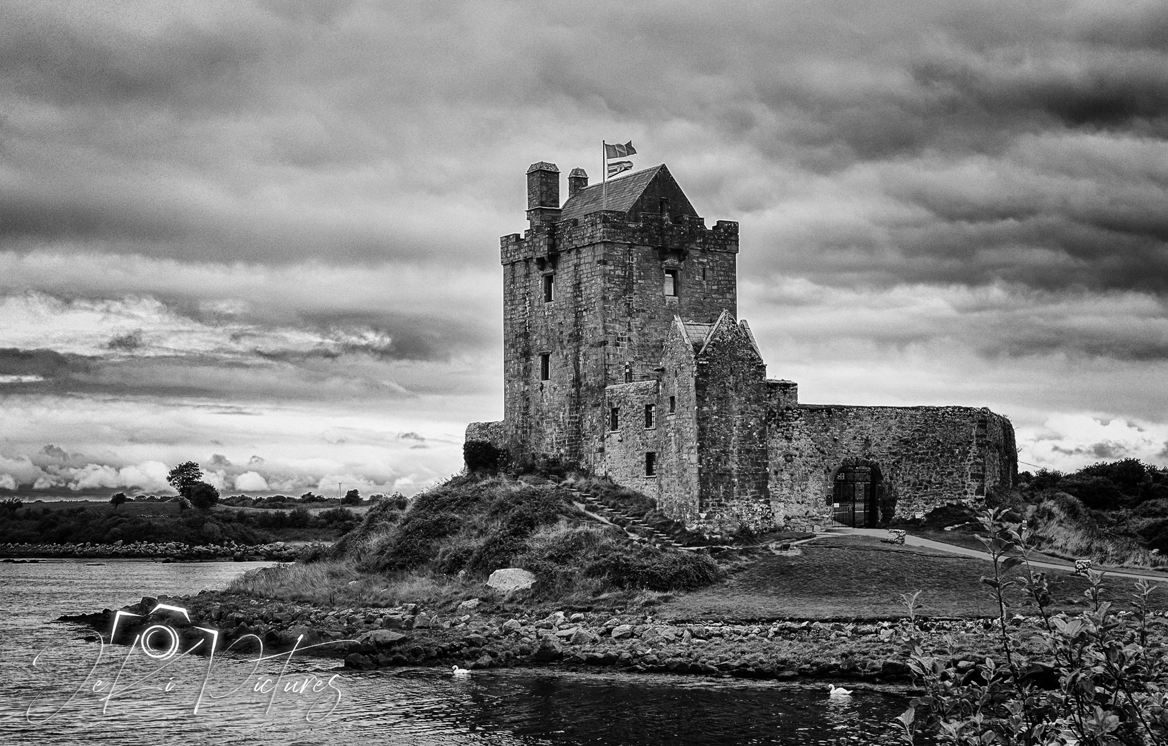 Dunguaire Castle