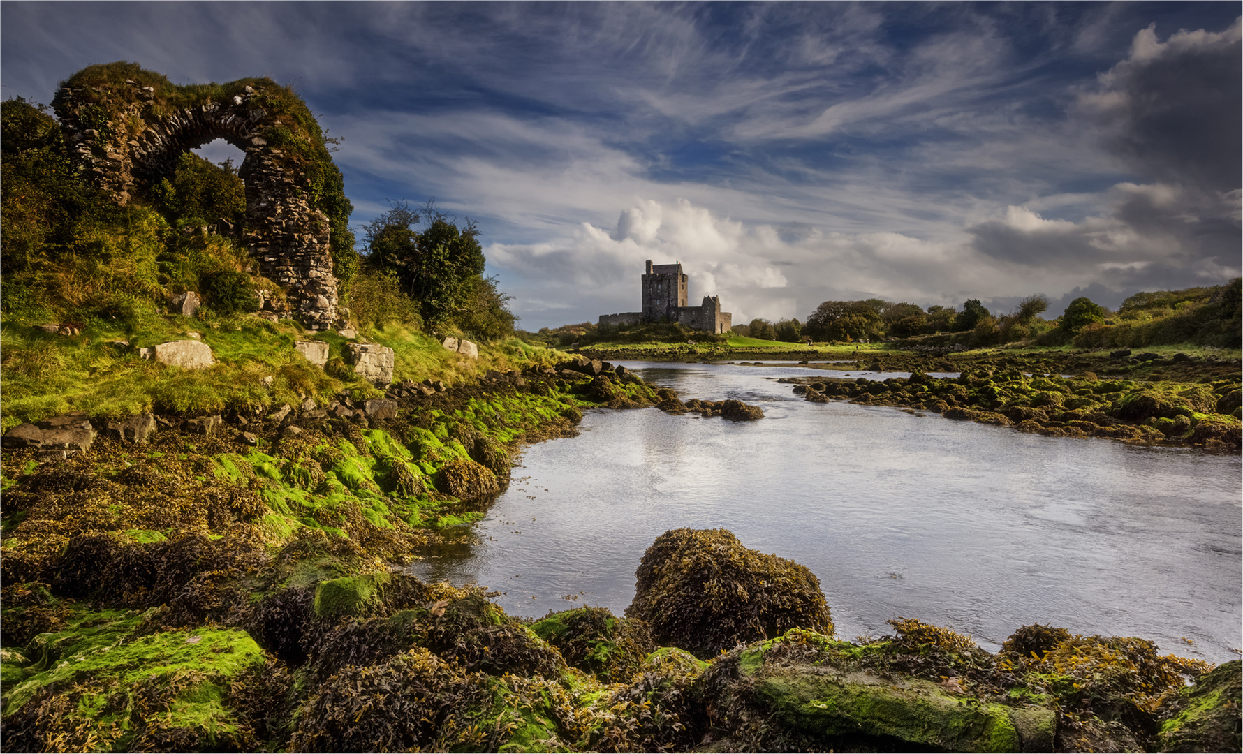 Dunguaire Castle