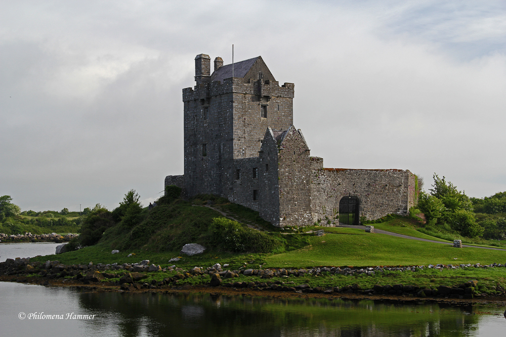 Dunguaire Castle