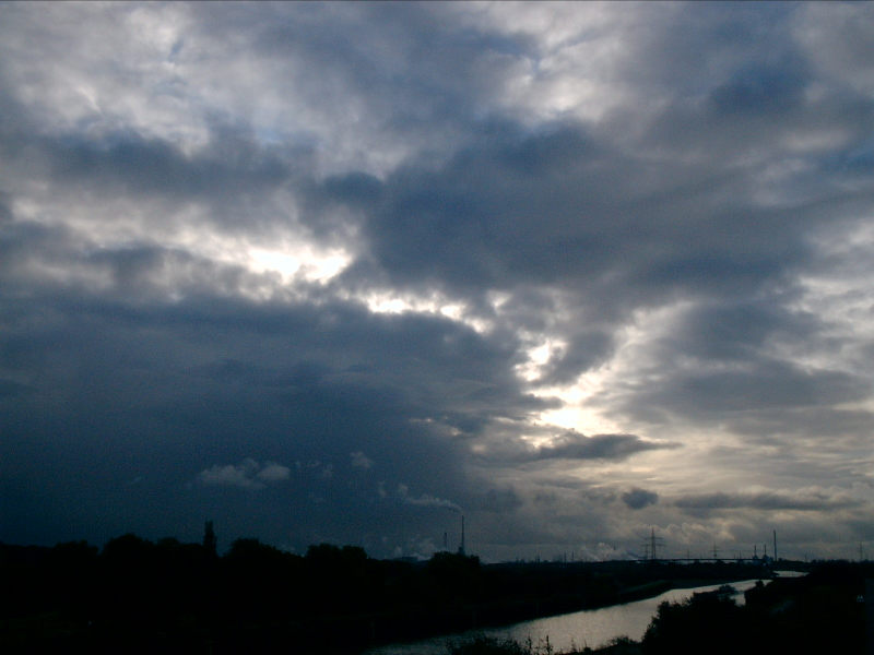 Dunkel war`s, die Wolken schienen helle...