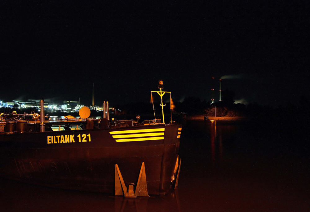 Dunkele Ecken im Hafen