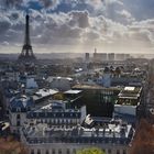 Dunkele Wolken ziehen über Paris!