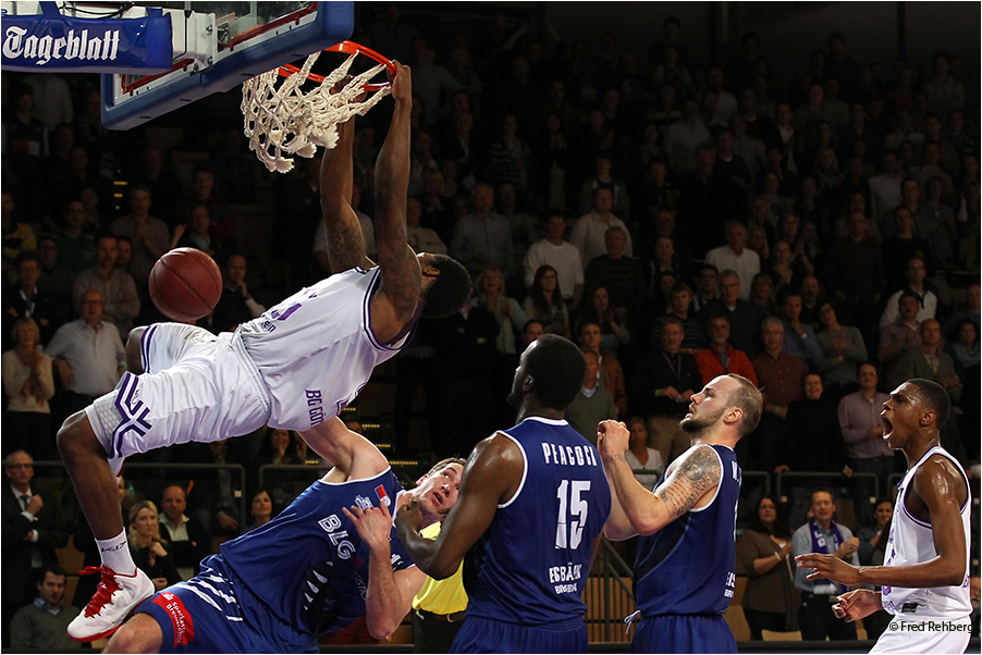 ... Dunking - Basketball Bundesliga 2011/12