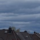 Dunkle, fast schwarze Regenwolken über dem Bonner Süden