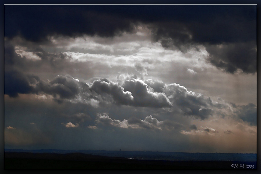 Dunkle Wolken