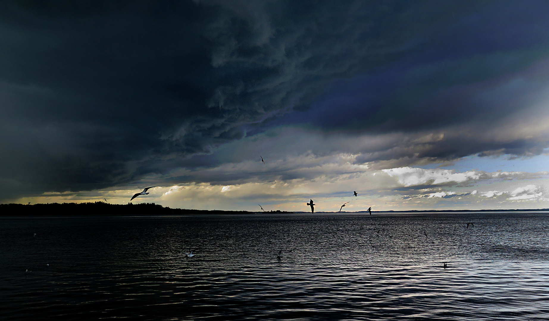 Dunkle Wolken am Chiemsee