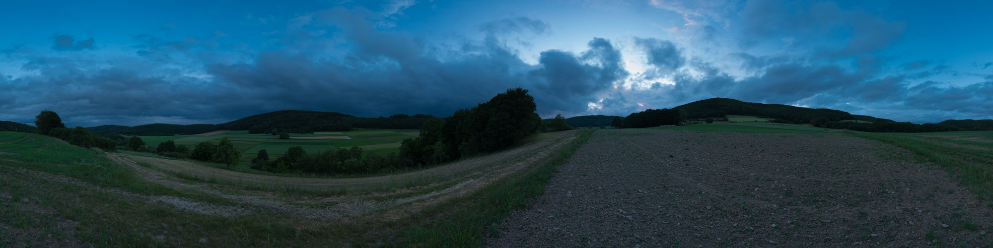 Dunkle Wolken am Himmel 