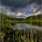 Dunkle Wolken am See