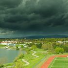 Dunkle Wolken am Seepark..