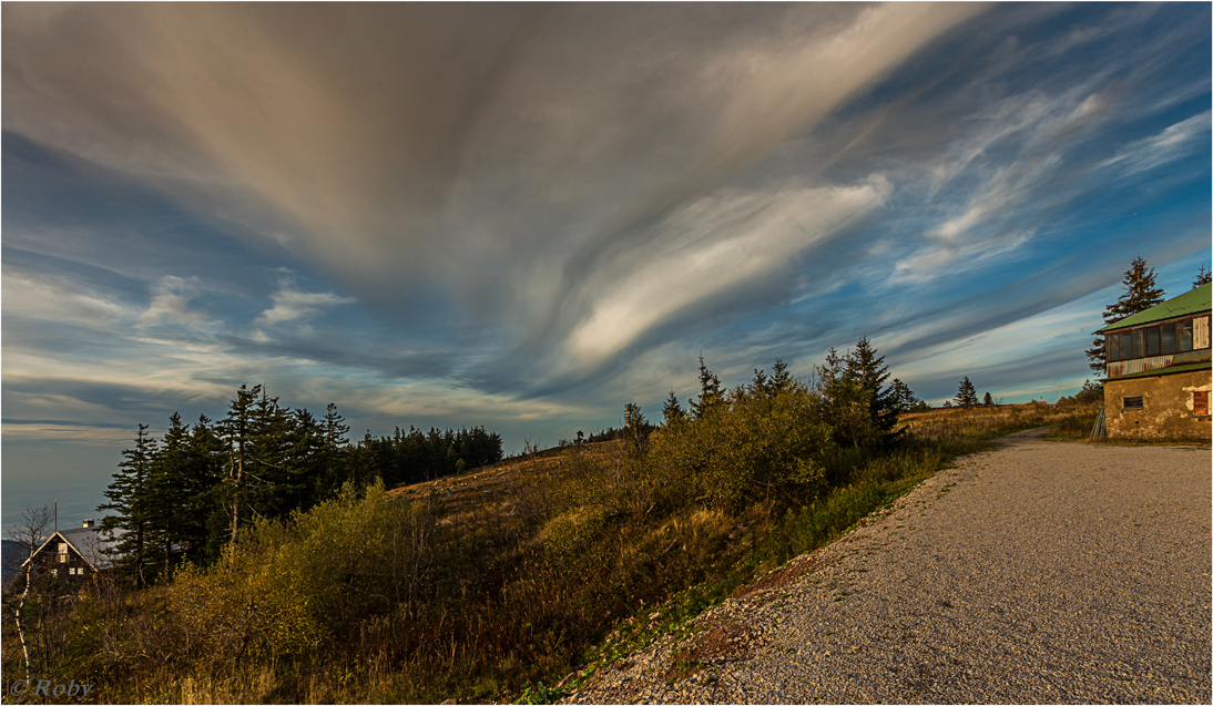 Dunkle Wolken aus Nord...