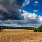 Dunkle Wolken im Sommer