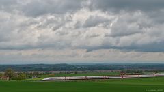 Dunkle Wolken über Astoro