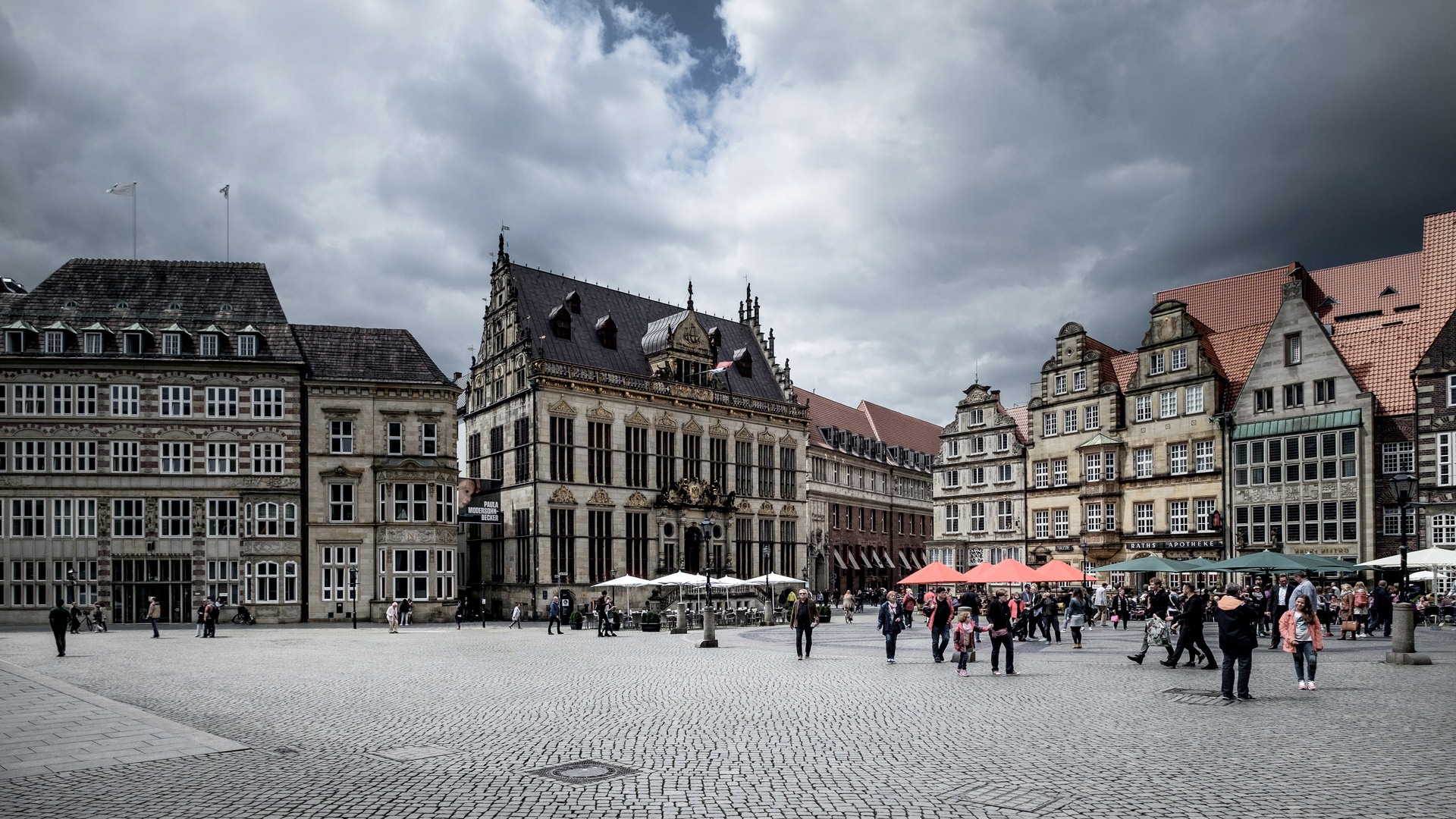 " dunkle Wolken über Bremen "