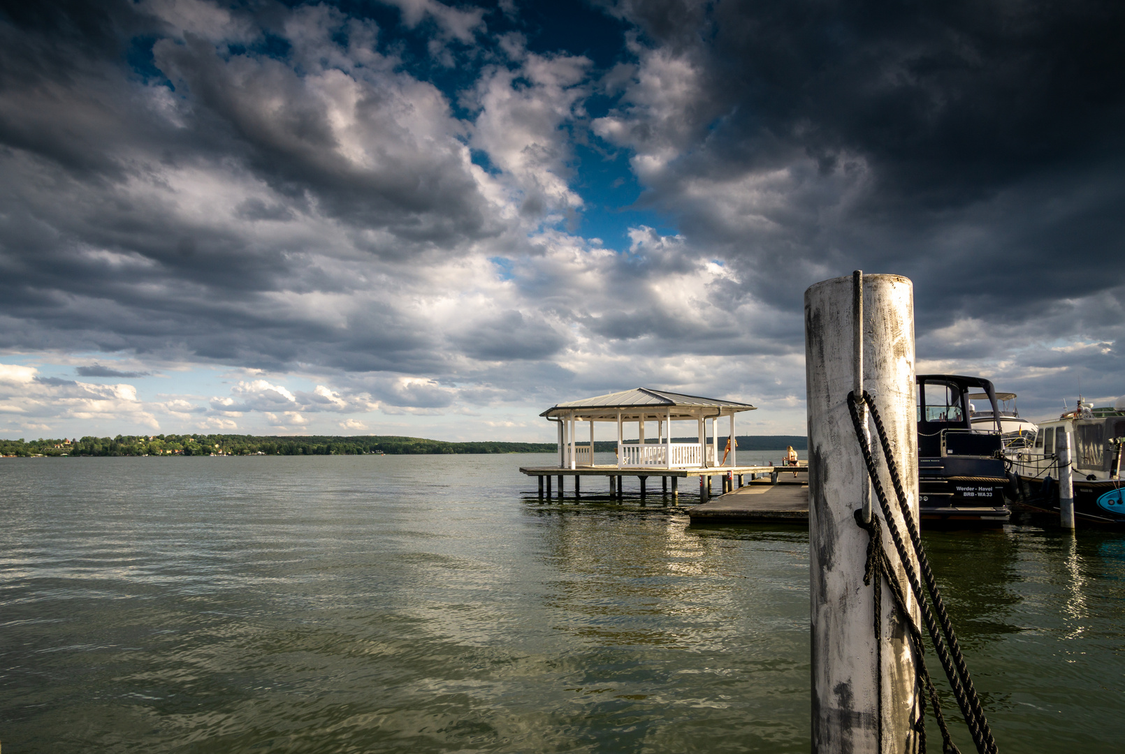 Dunkle Wolken über dem Schwielowsee