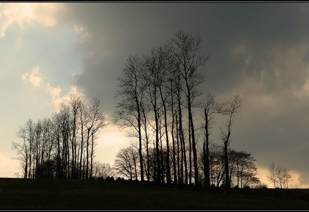 Dunkle Wolken über dem Westwall